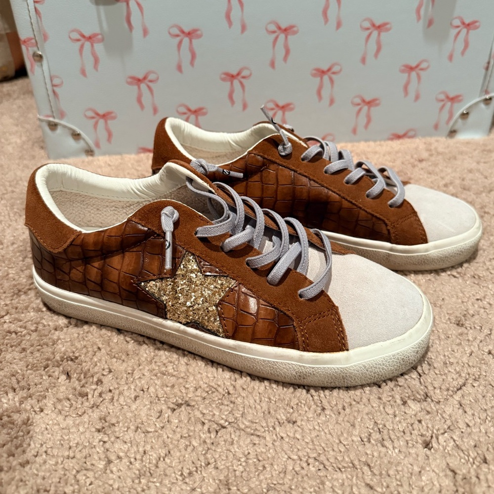 Vintage Havan Punch Brown Croc Sneakers